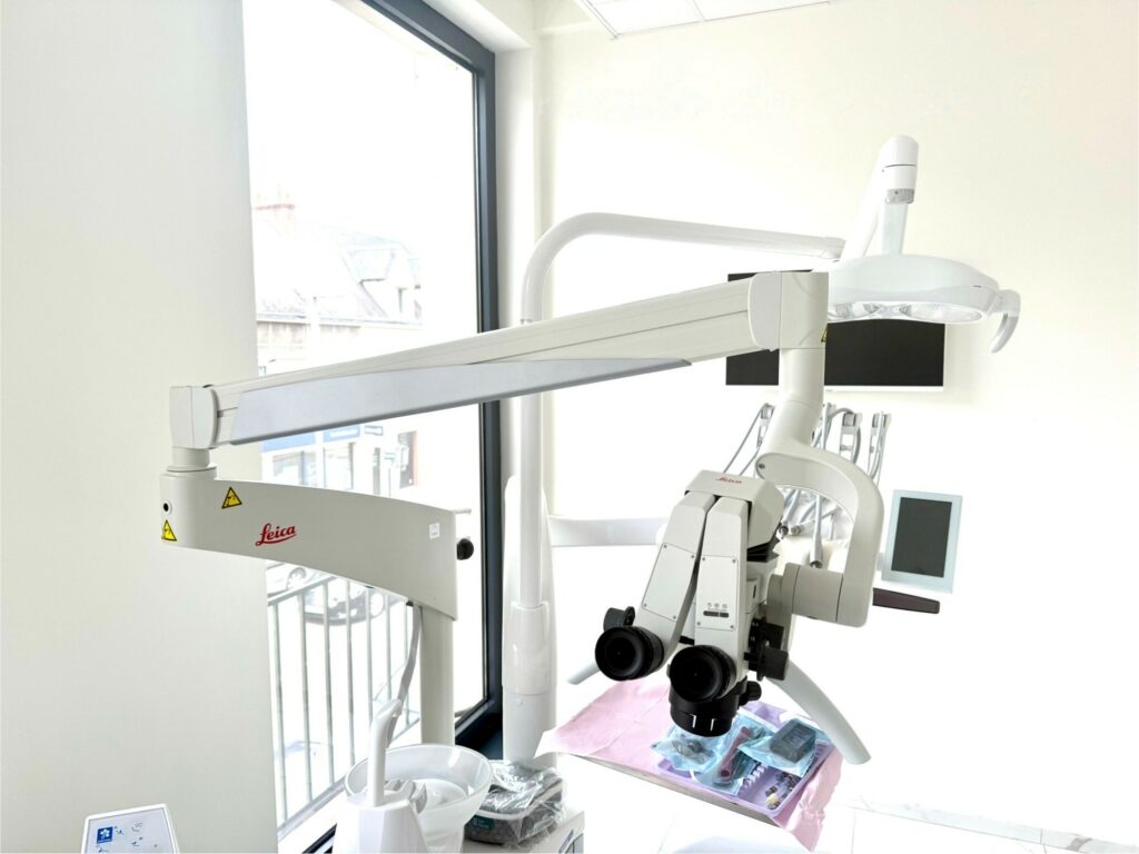 Microscope opératoire